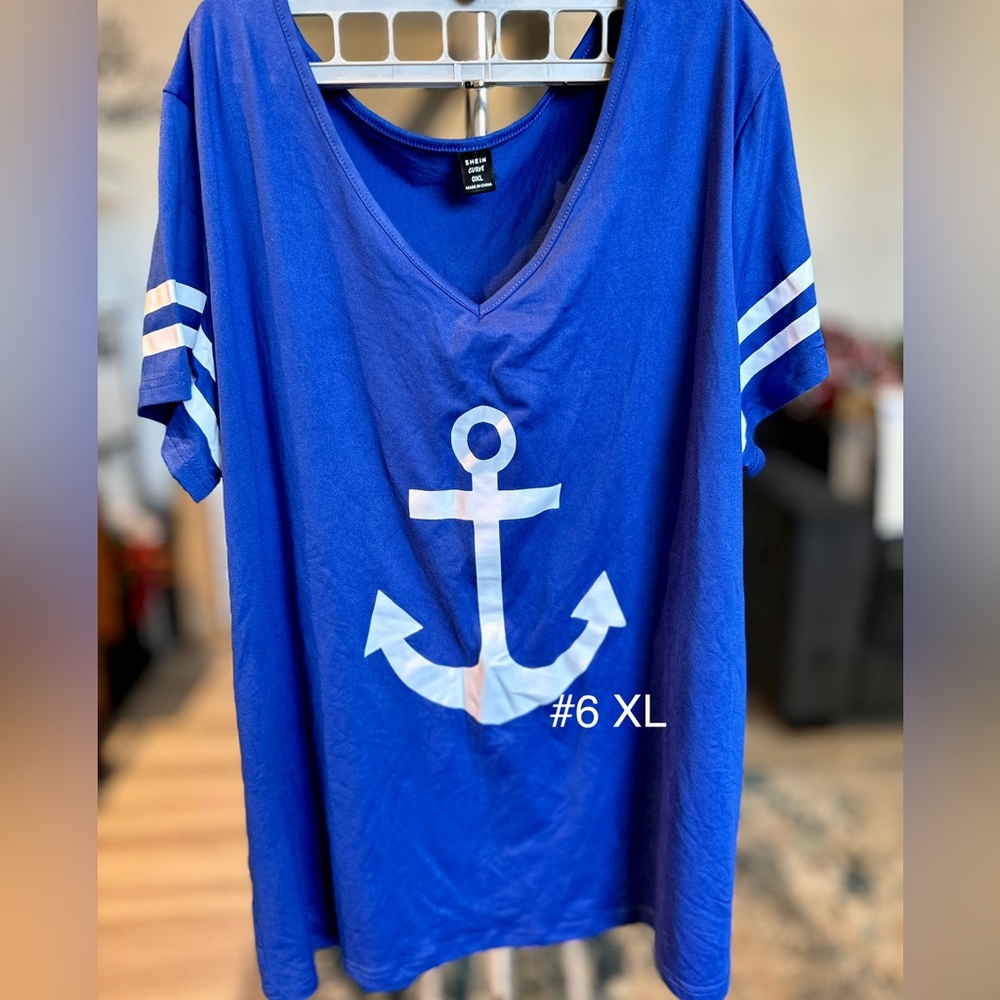 Navy blue anchor top Size 0XL. New no tags not worn